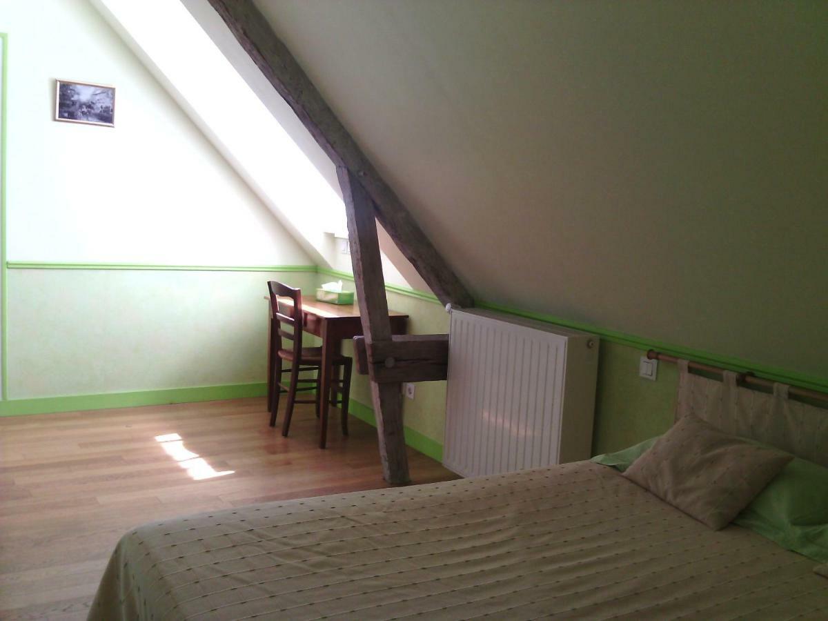 La Roche Bed and Breakfast Saint-Etienne-en-Cogles Exteriör bild