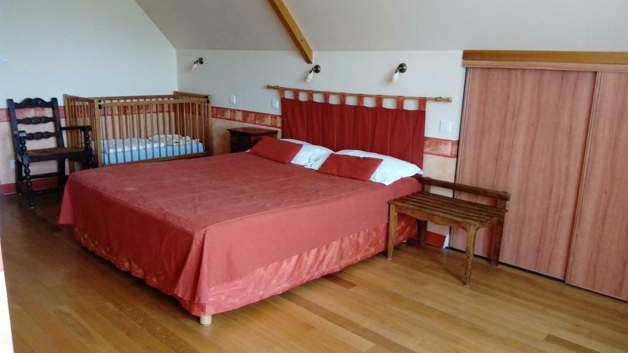 La Roche Bed and Breakfast Saint-Etienne-en-Cogles Exteriör bild