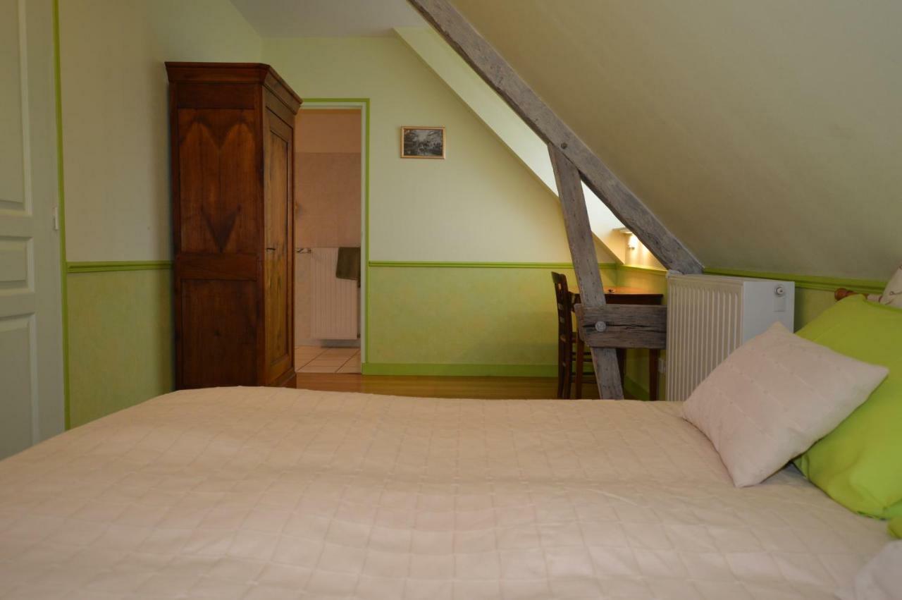 La Roche Bed and Breakfast Saint-Etienne-en-Cogles Exteriör bild