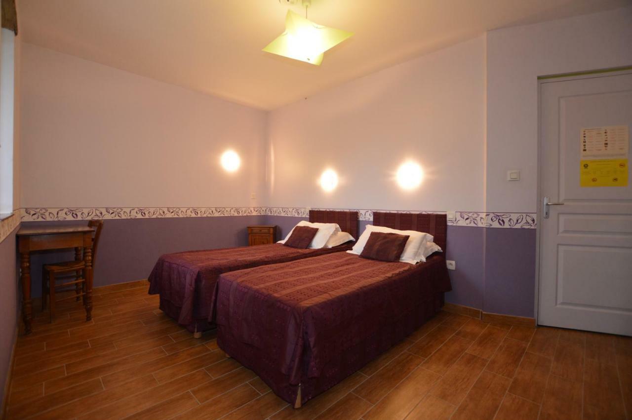 La Roche Bed and Breakfast Saint-Etienne-en-Cogles Exteriör bild